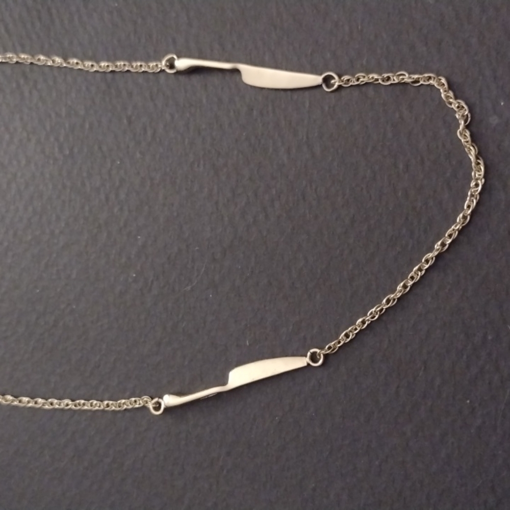 Verameat Double Trouble Knife Choker Necklace